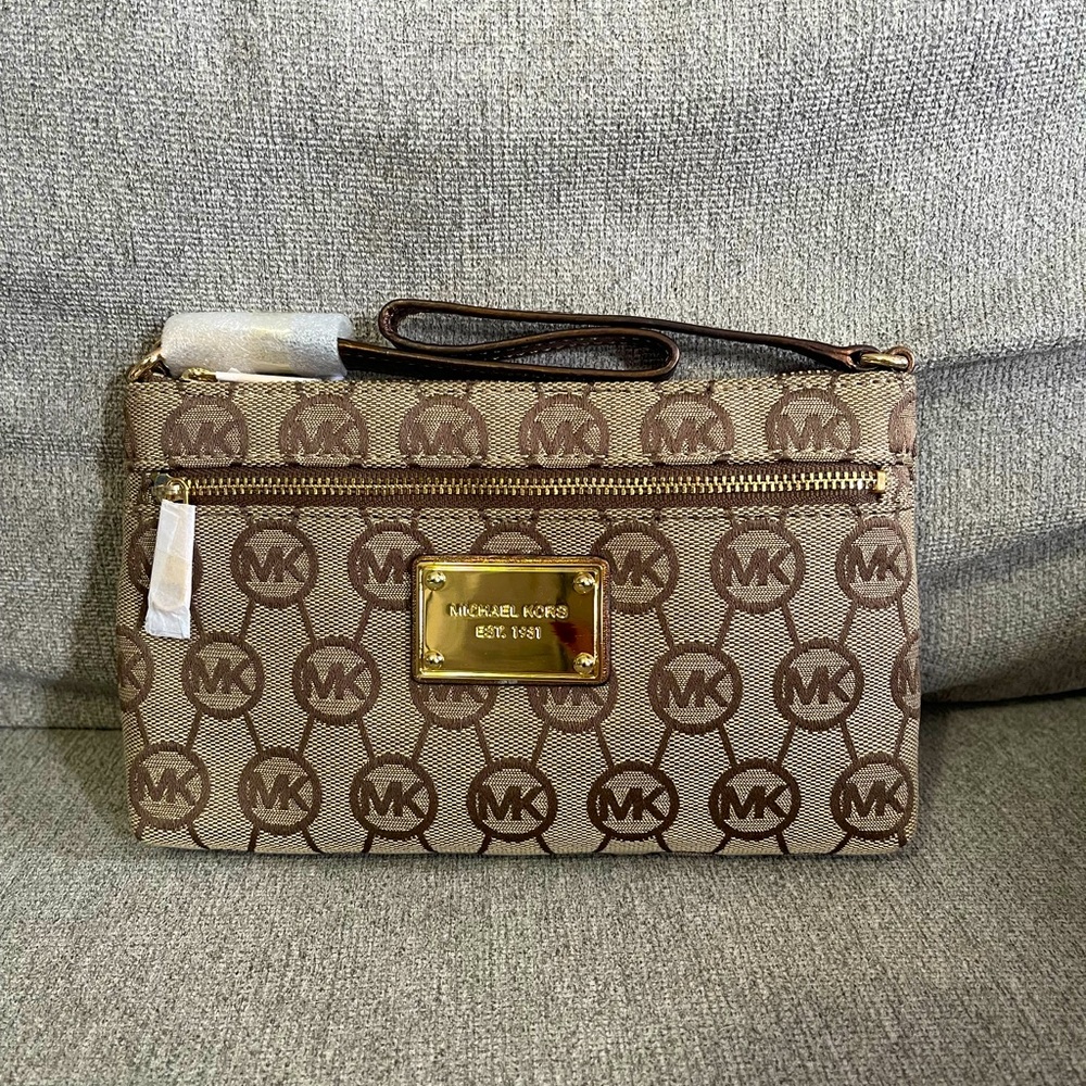 Michael Kors Wristlet